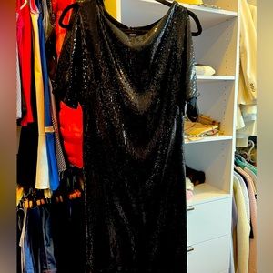 Very chic black dress